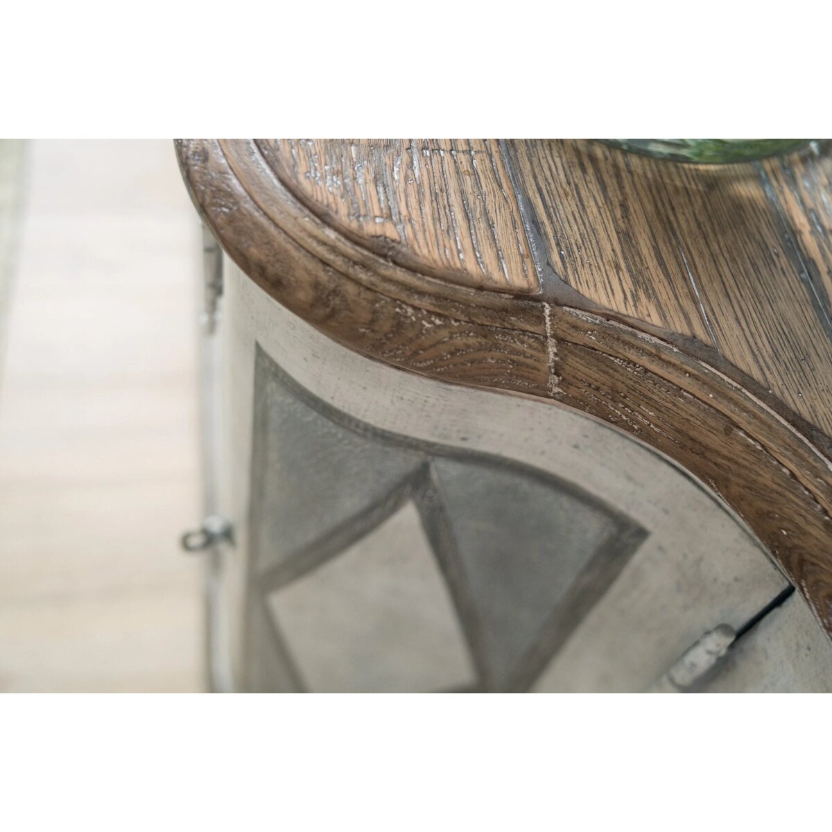 f9c78ea5871047ffdd02e195c2d388b1 Boheme Saint Germain Server - Image 1