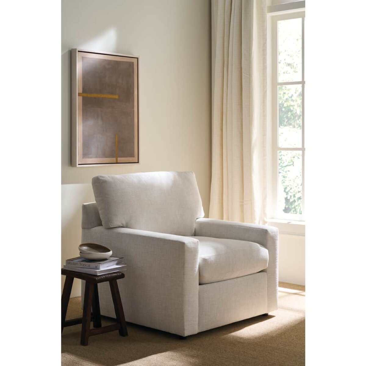 2f5fb12ee8bb035b8ac5fa14f92228b3 Comfort And Craft Chair - Image 1